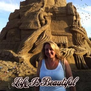 Meet your Posher, Leslie